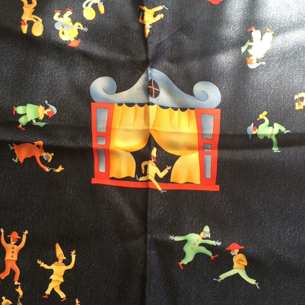 Bvlgari scarf - Picture 3 of 3